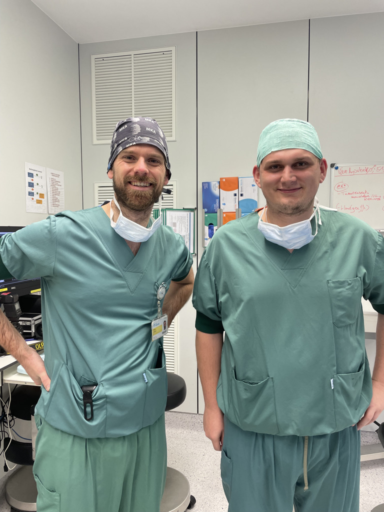 z lewej dr Robin Willaert, Department of Oral and Maxillofacial Surgery, UZ Leuven oraz z prawej dr Krystian Kuźniarz Katedra i Klinika Chirurgii Szczękowo-Twarzowej UML