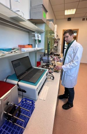 foto Badania proces&oacute;w transformacji wybranych lek&oacute;w przeciwinfekcyjnych metodą elektrochemiczną