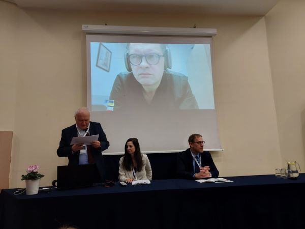 wykłądy podczas konferencji