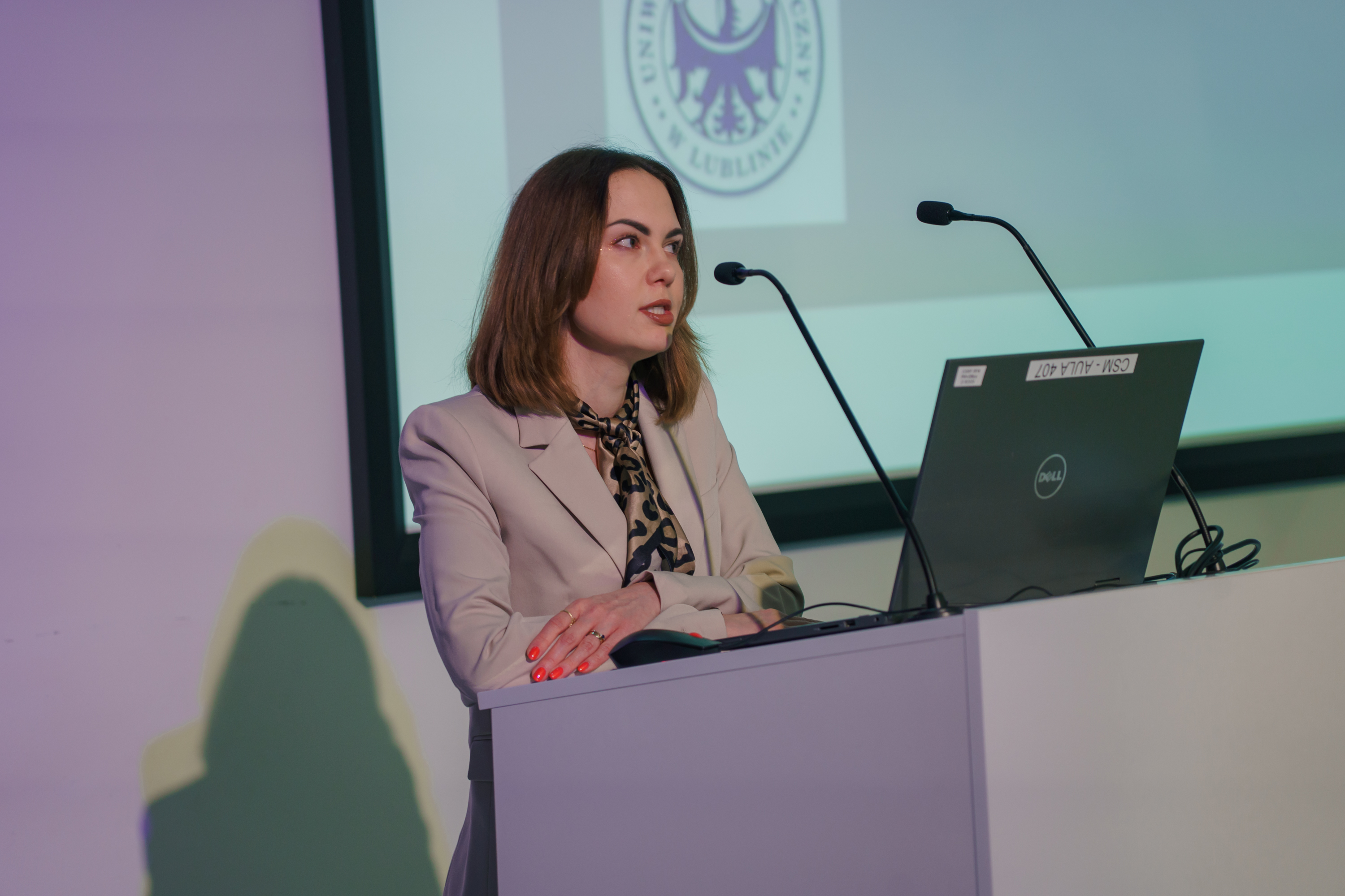 dr Dymanowska wygłasza wykład podczas konferencji