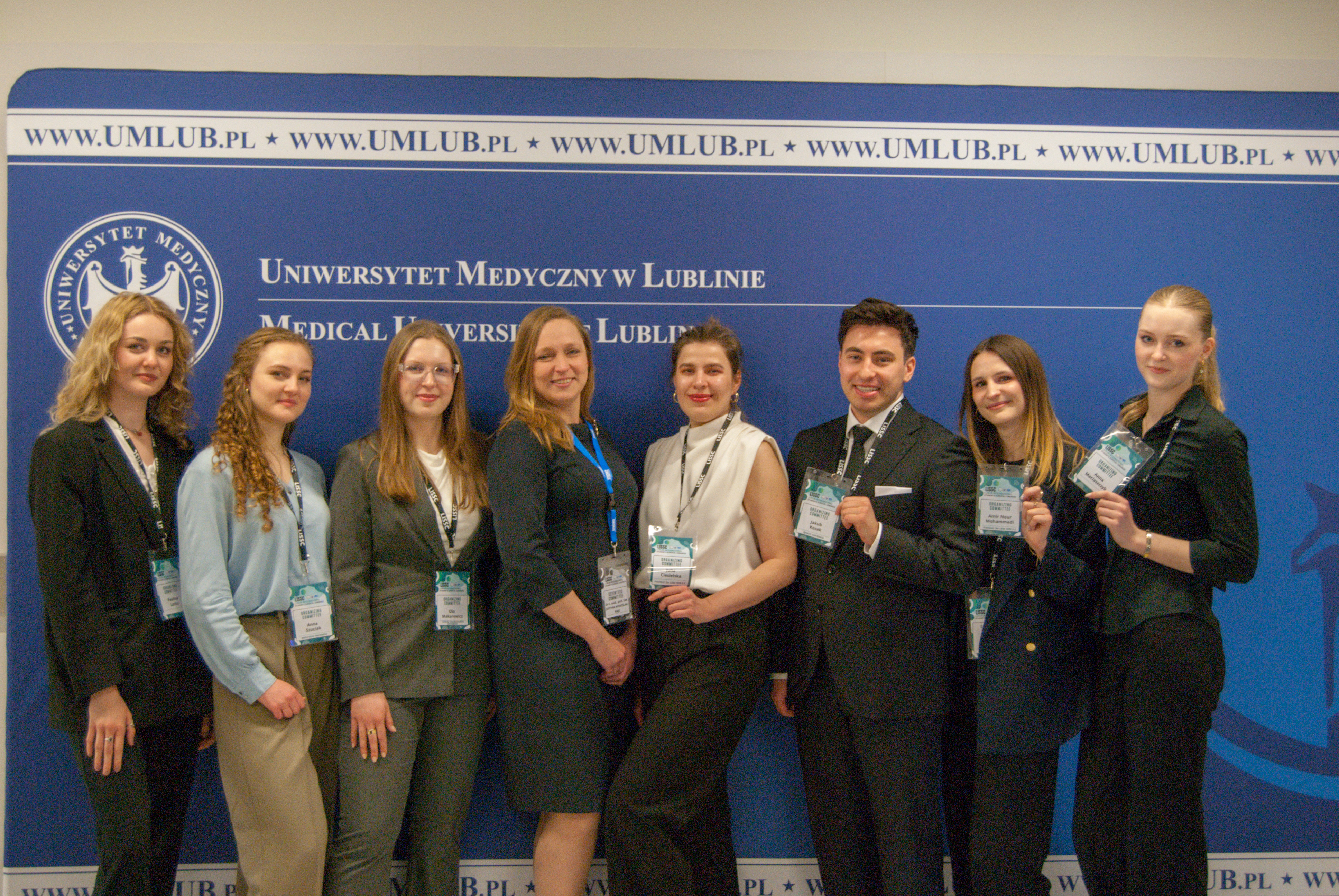 zdjęcie grupowe członkowie komitetu organizacyjnego konferencji LISSC