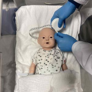 foto Studenci w akcji &ndash; nauka pediatrii w symulacji