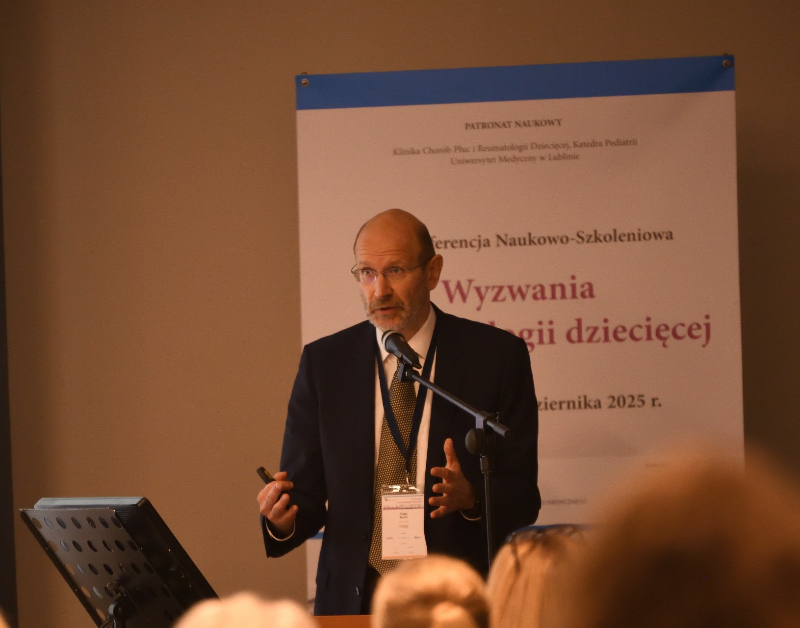 prof. Tadej Avcin podczas wykładu