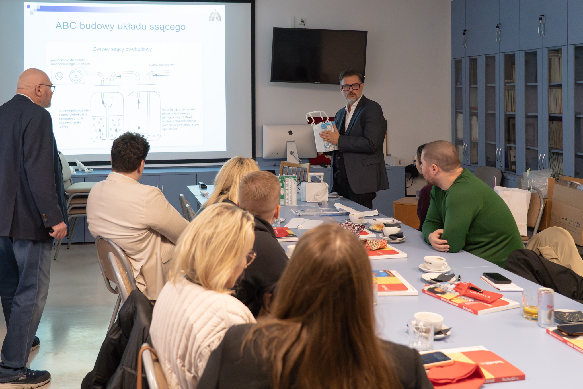 dr Andrzej Jabłonka i dr hab. Paweł Rybojad podczas wykładu i zajęć z uczestnikami warsztatów